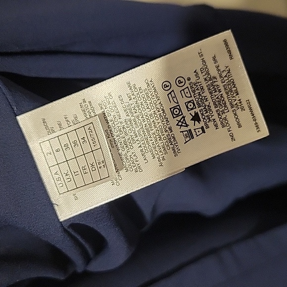 ❤️ NWOT! BROOKS BROTHERS FLORAL RUFFLE HEM DRESS, 2 - Picture 7 of 9